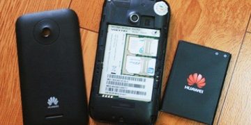 Smartphone Viettel V8404 giá bình dân hút khách